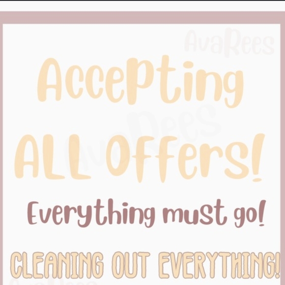 Accepting all offers!!! Closet clear out! - Picture 1 of 1